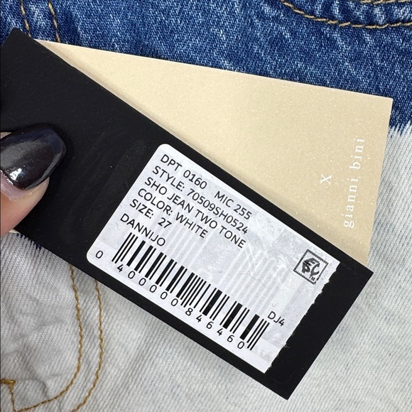 Gianni Bini Women’s Size 27 Two Tone Blue and White Denim Jean Shorts - Picture 5 of 7